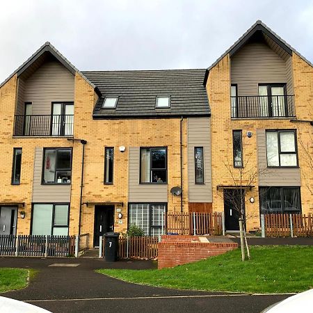 Sheffield City Centre , Free Wifi & Parking - Private Room - Shared House エクステリア 写真