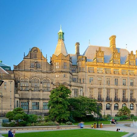 Sheffield City Centre , Free Wifi & Parking - Private Room - Shared House エクステリア 写真
