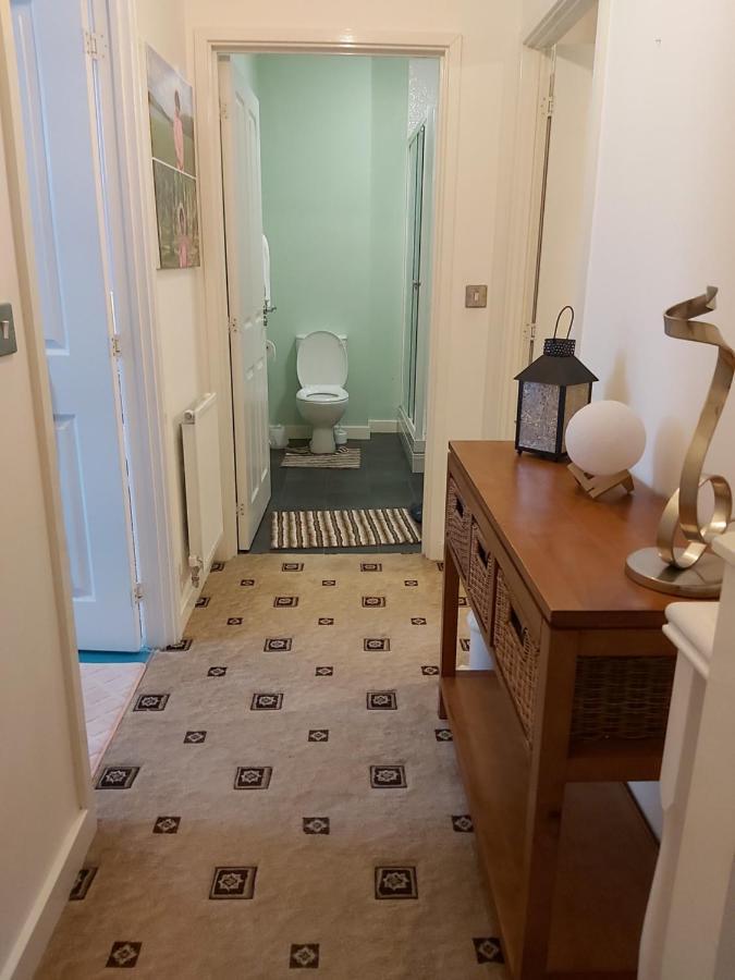 Sheffield City Centre , Free Wifi & Parking - Private Room - Shared House エクステリア 写真